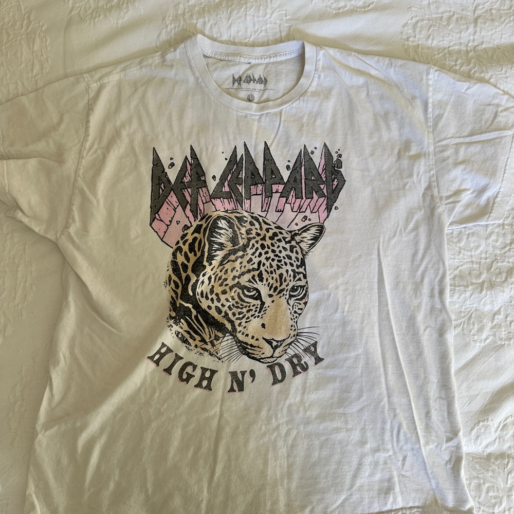Def Leppard Graphic T-Shirt